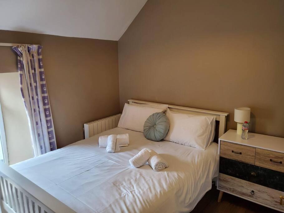 Bagenalstown Apt. 2 - Town Centre Apartment מראה חיצוני תמונה