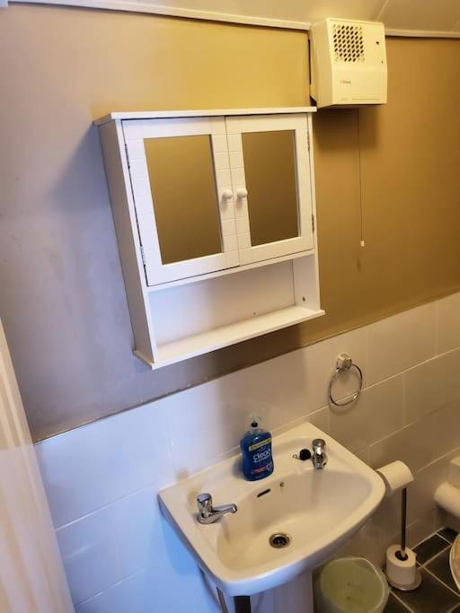 Bagenalstown Apt. 2 - Town Centre Apartment מראה חיצוני תמונה